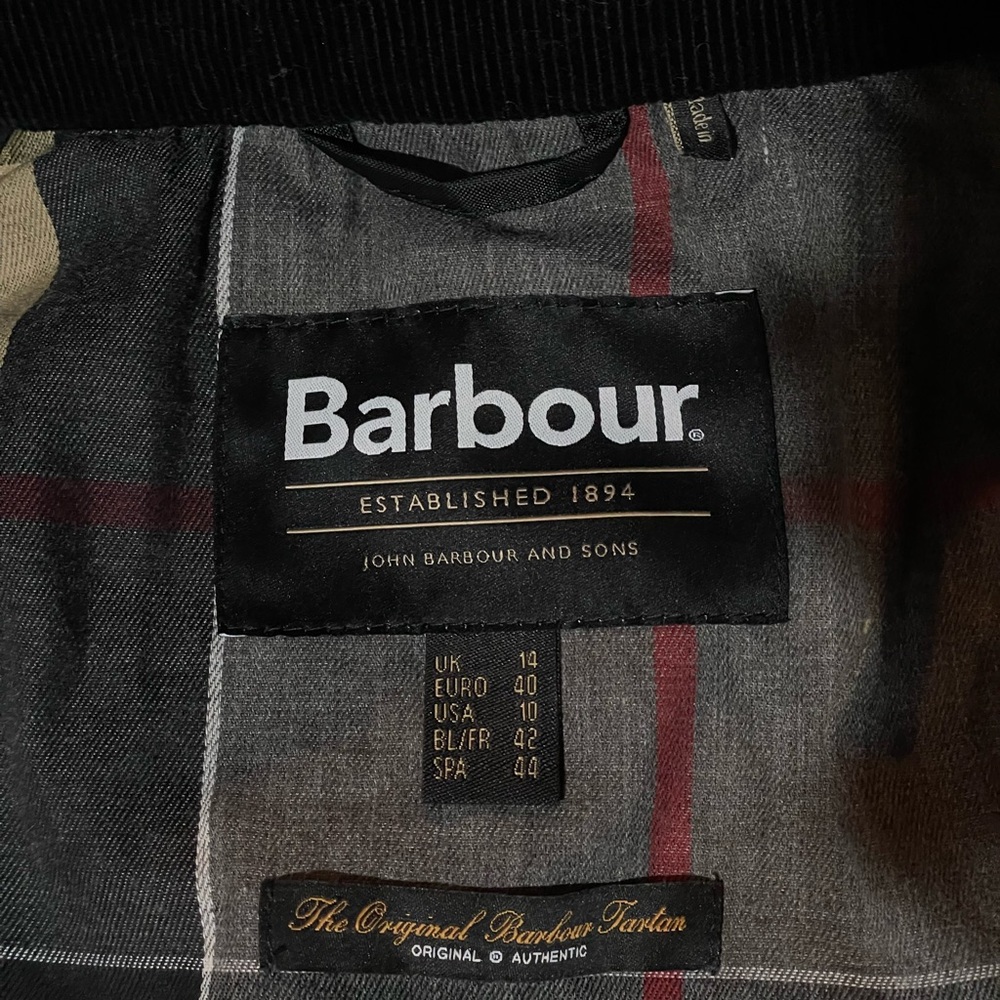 Barbour Highclere Hooded Waxed Jacket - Picture 4 of 6